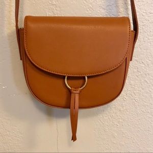 Ivy crossbody saddlebag
